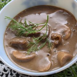 creamy mushroom hungarian soup